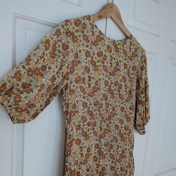 Faithful the Brand Jeannette Dress in Zoella Floral - Picture 6 of 9